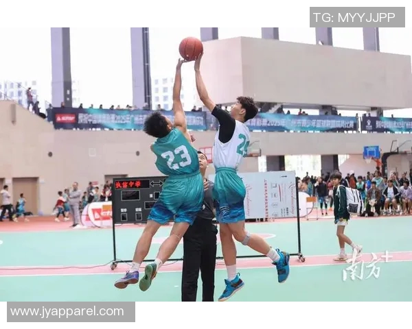 青年军学费不白交：广州男篮季前赛惨败背后的成长启示