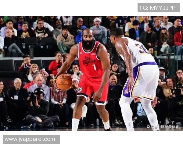 快船v湖人首发：小卡哈登领衔对阵东契奇詹姆斯